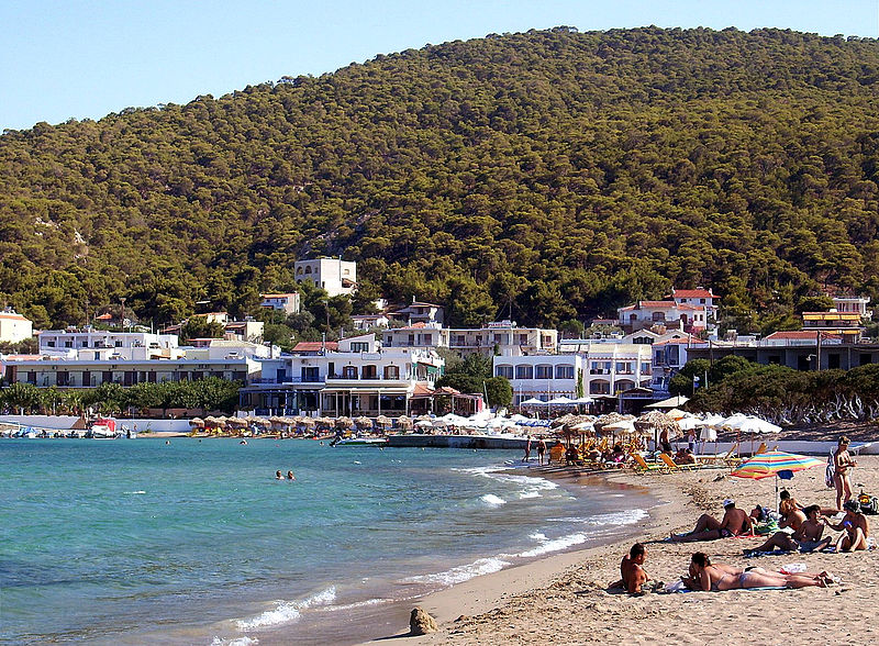 agistri/800px-Agistri Beach_of_Skala